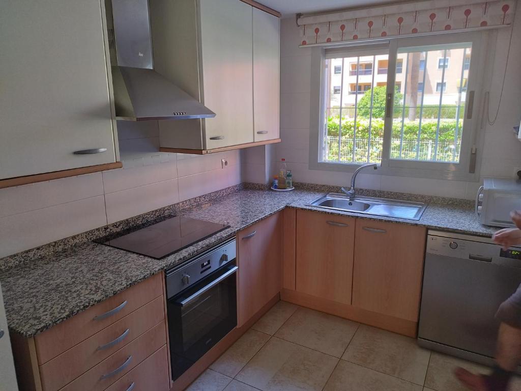 Apartamento familiar con piscina y pádel - 4