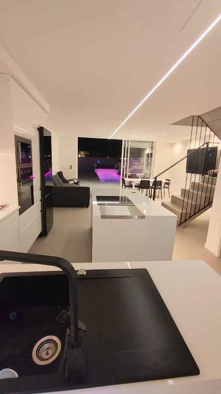 Sun Sea villa-heated pool - 5