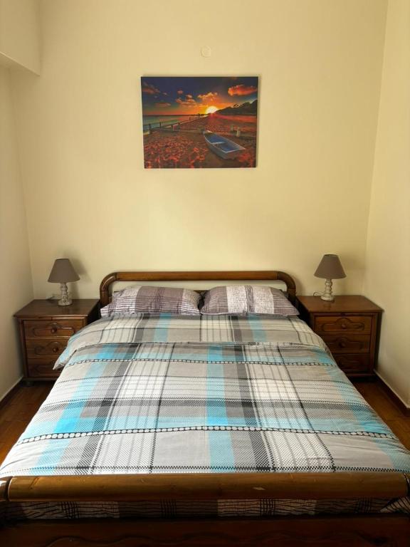 Комната с общей баней karolou 10, Athen