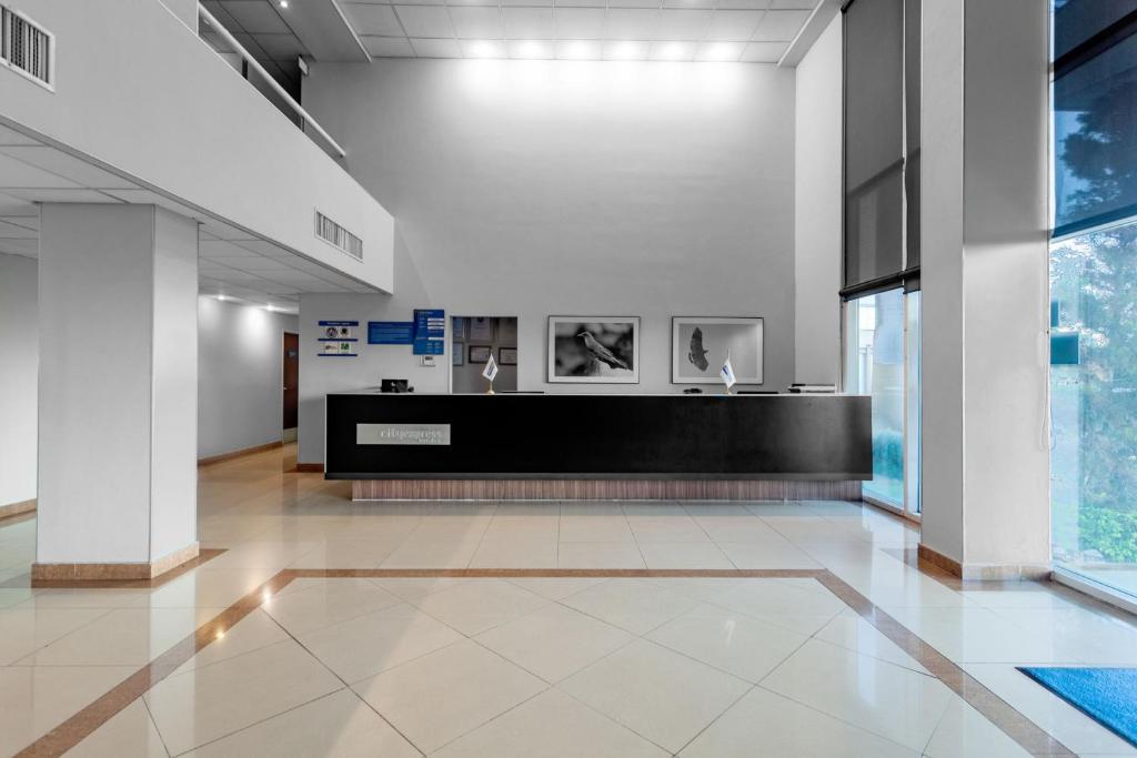 フロント・ロビー