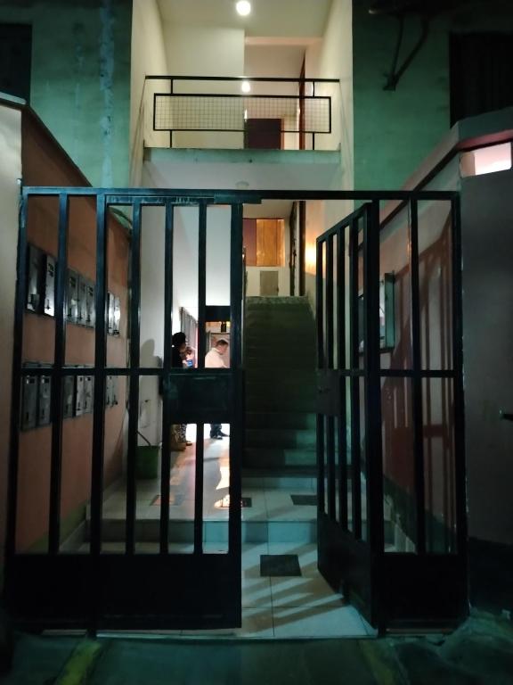 Cuartos en un departamento lindo - 4