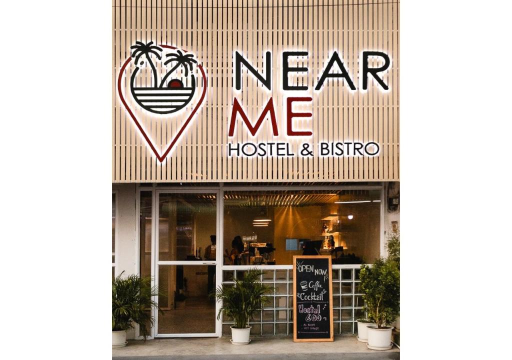 Near Me hostel and bistro, Ko Tao