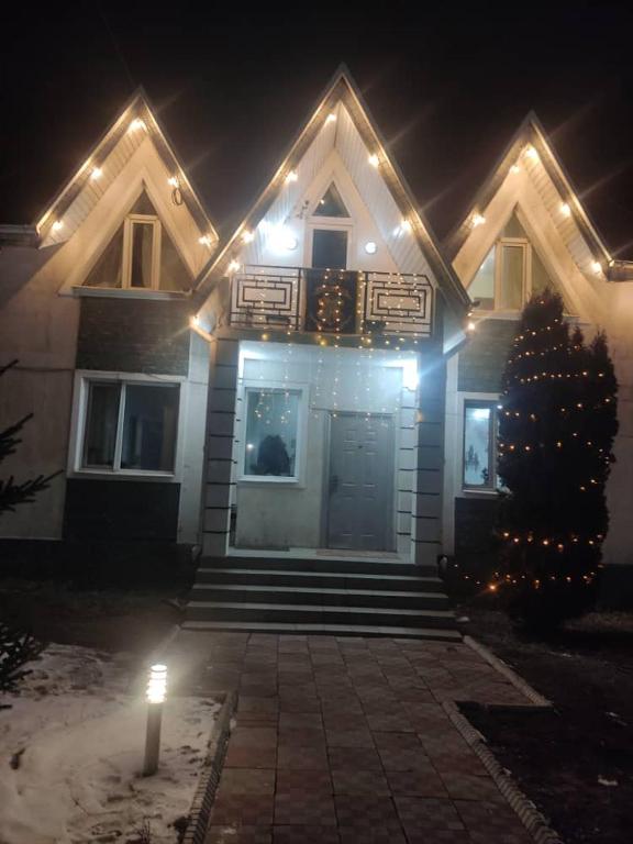 Гостевой дом Асман-Тоо-HOGWARTS, Karakol