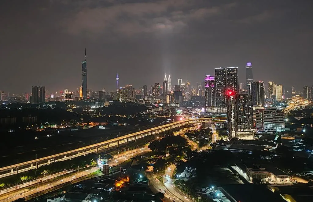Razak City 2 or 3 bedroom KLCC View Sungai Besi, Kuala Lumpur，位于吉隆坡的酒店