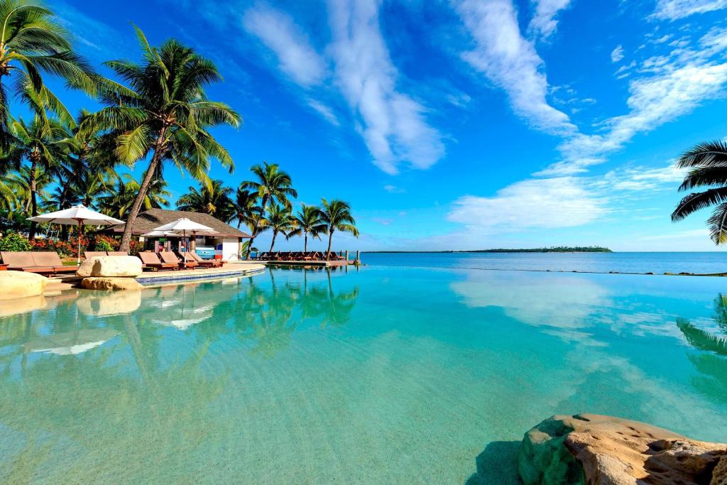 シェラトン デナラウ ヴィラズ (Sheraton Denarau Villas) スイミングプール