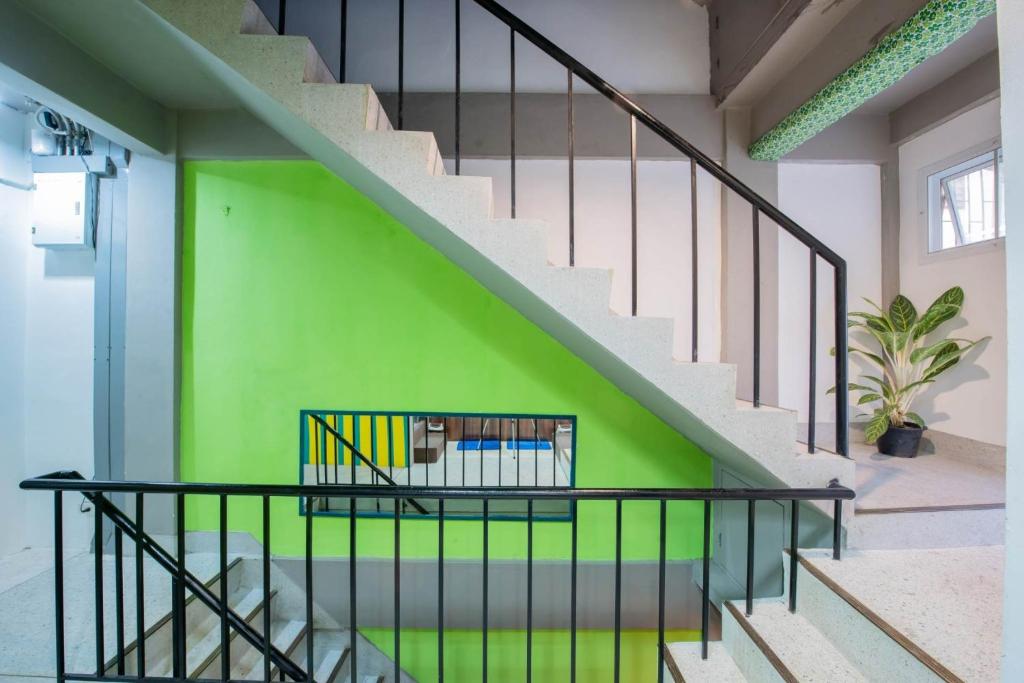 Mascotte Hostel Silom