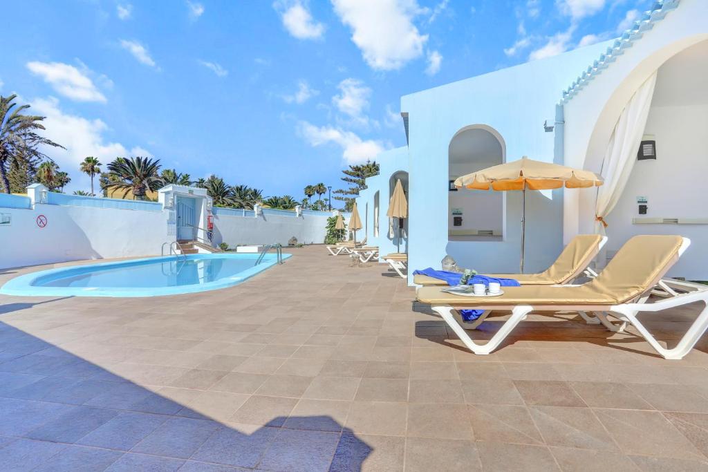 Neptuno Bungalows - Adults Only — Swimming pool in Corralejo, Canary Islands