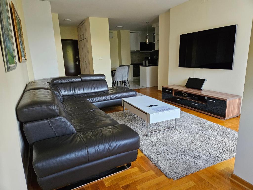 Alex&Buba (FREE private parking) - 4