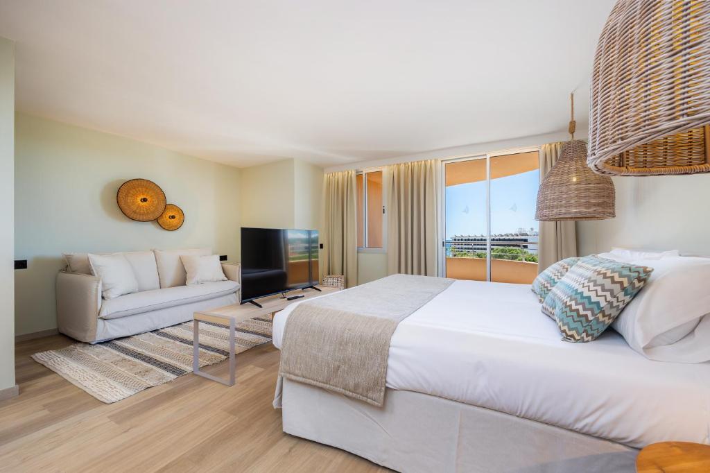 Marins Beach Club - Adults Only Hotel — Hotel rooms in Cala Millor, Balearic Islands