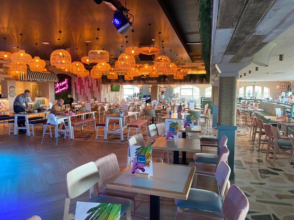 Caravan on luxury Devon holiday park, Paignton