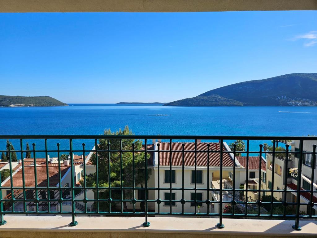 Bella vista - 1