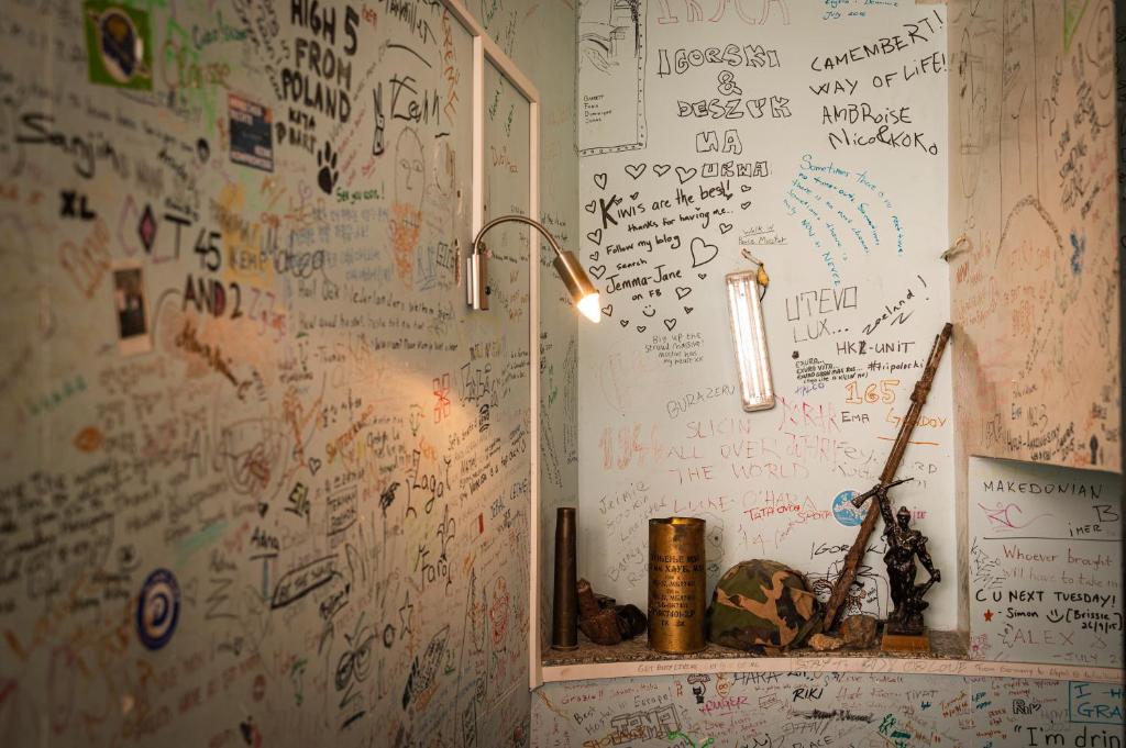 Hostel Backpackers - 4