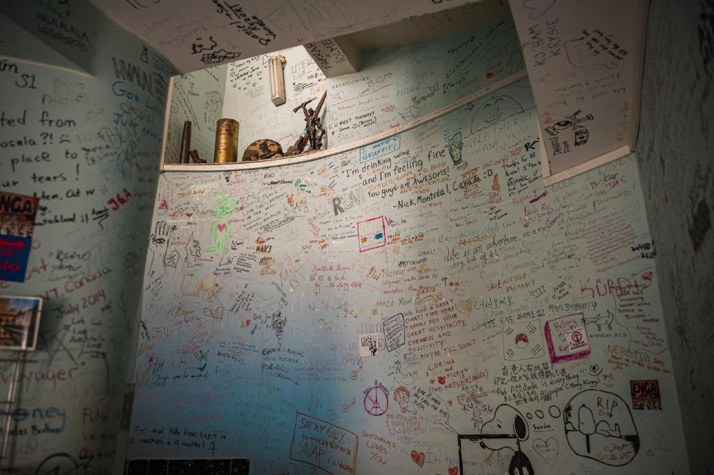 Hostel Backpackers - 5