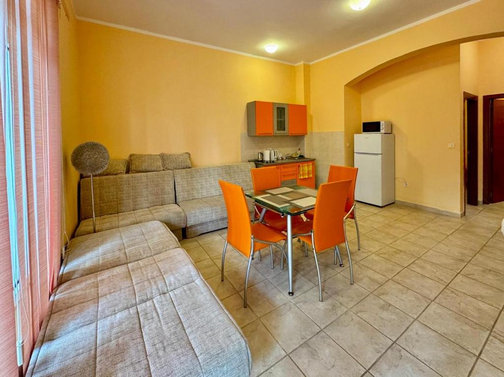 Svetlana Apartments - 4