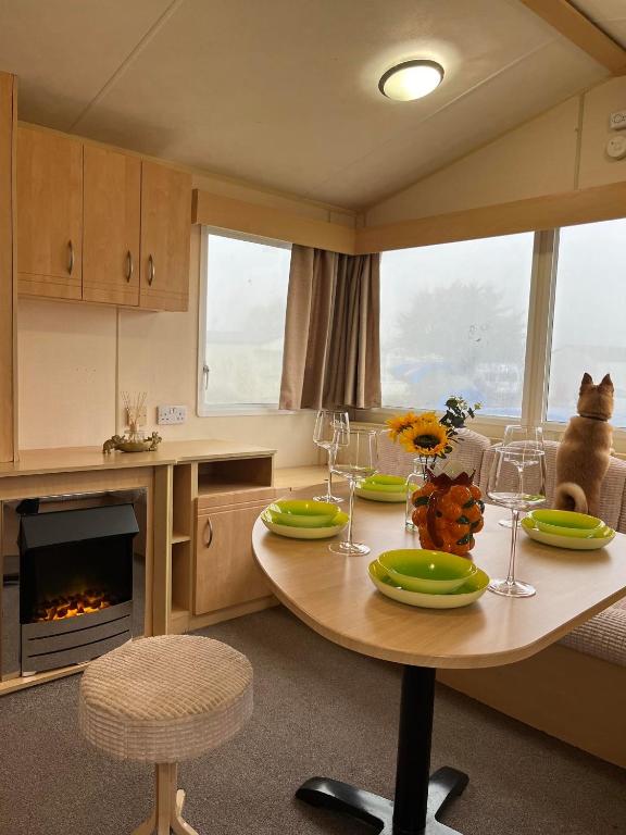 Magnum Ice Cream Caravan, Steeple