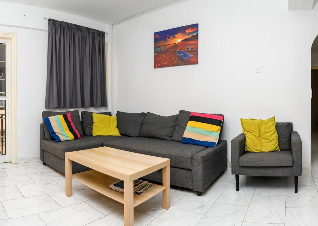 Julian 2 Bed Apartment, Larnaka