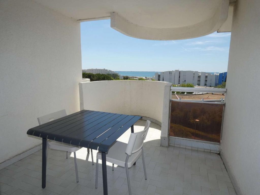 Studio cabine moderne proche plage et commerces avec parking privé - FR-1-328-226 - 2
