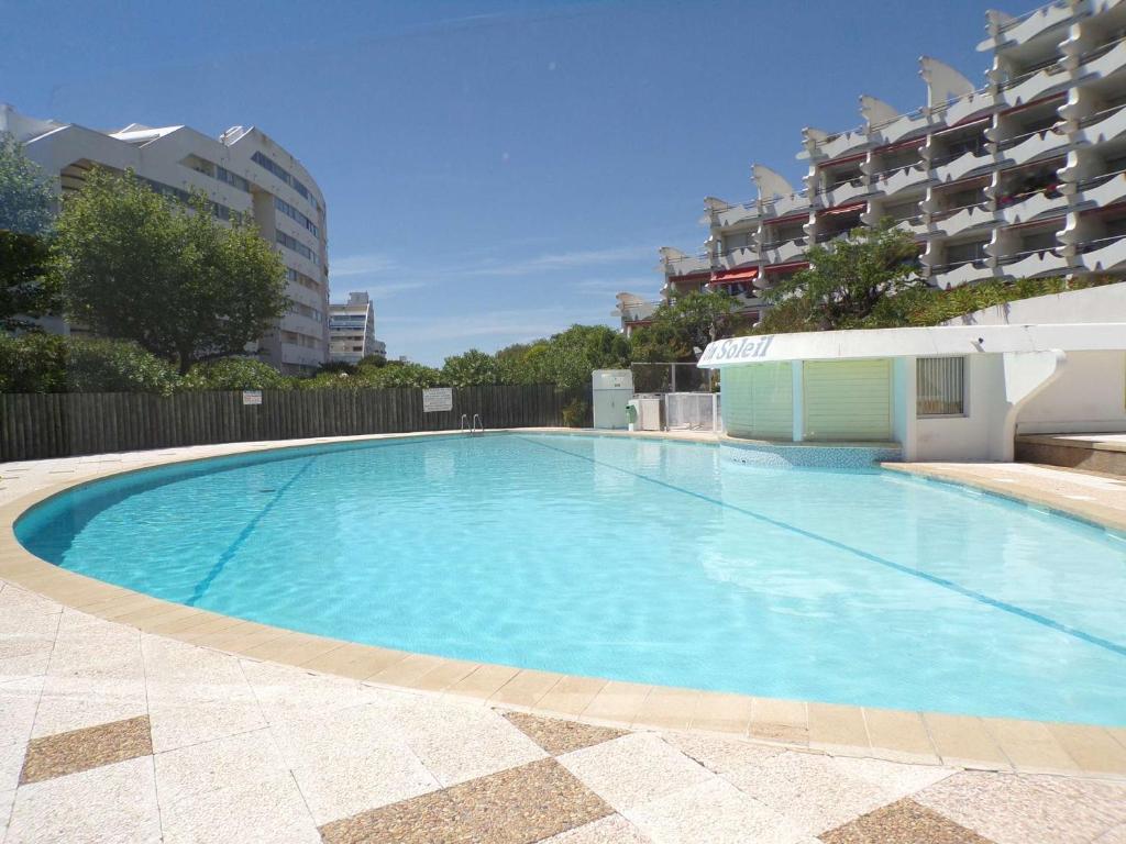 Studio avec Piscine, Proche Plage et Commerces - Terrasse et Parking - FR-1-328-244 - 1