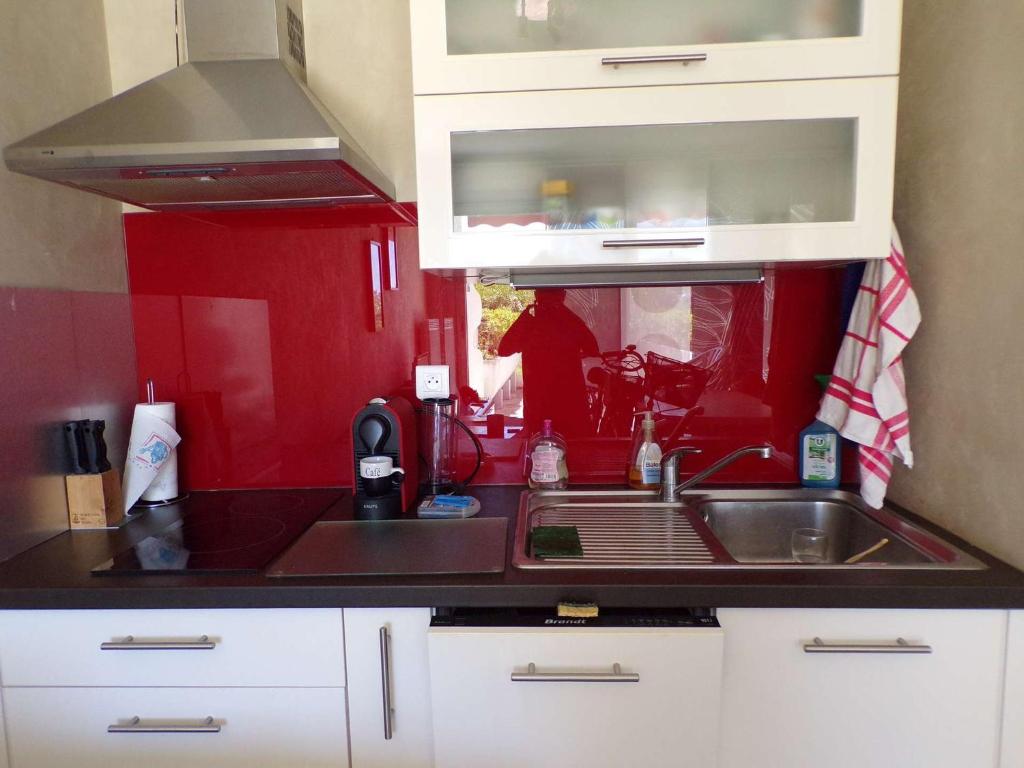 Studio avec Piscine, Proche Plage et Commerces - Terrasse et Parking - FR-1-328-244 - 2