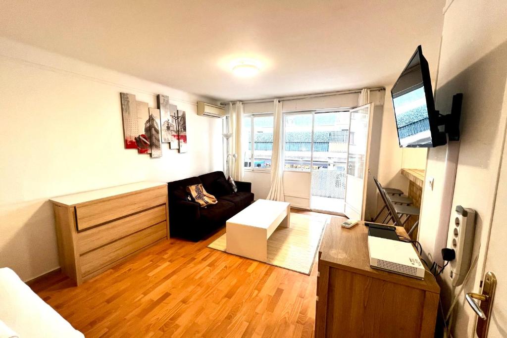 Studio Vidal in the city center of Cannes with AC, Cannes