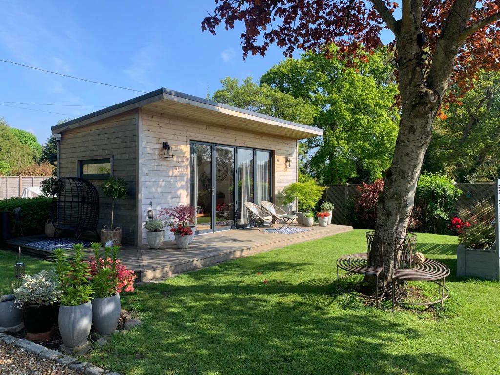 Cedar Cabin, Newbury