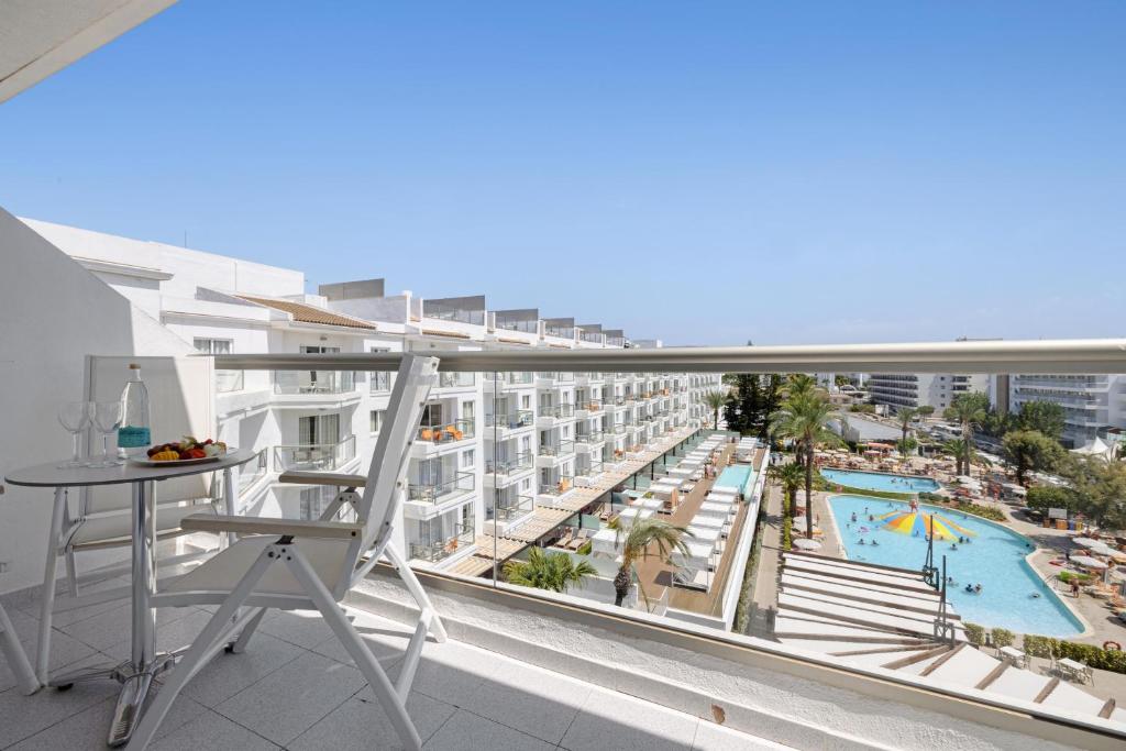 VIVA Sunrise — Hotel building in Alcudia, Balearic Islands