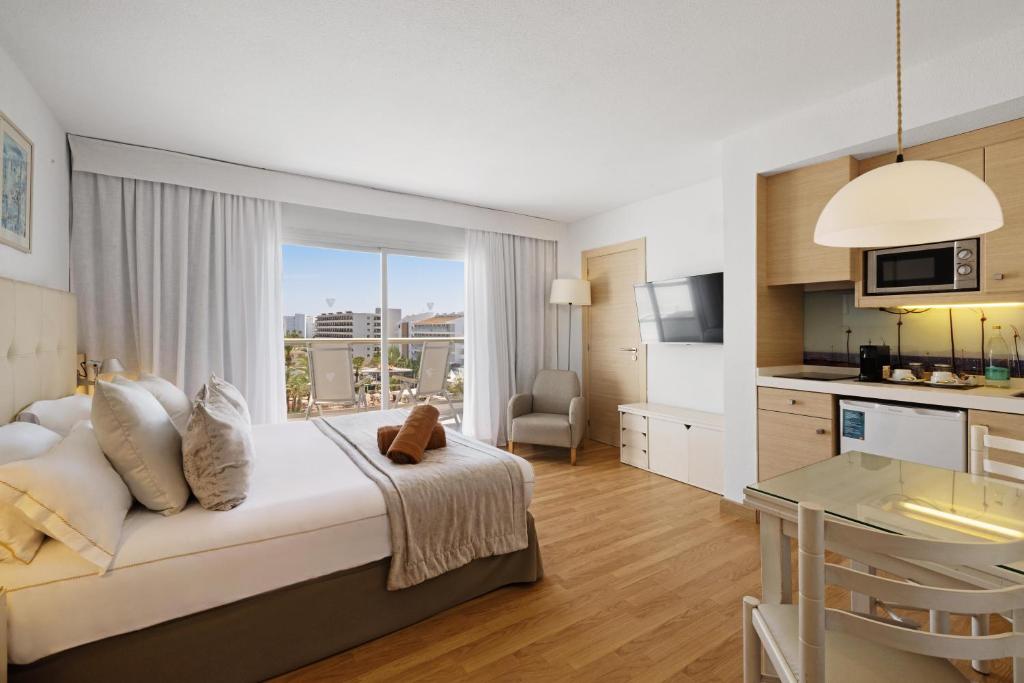 VIVA Sunrise — Hotel rooms in Alcudia, Balearic Islands