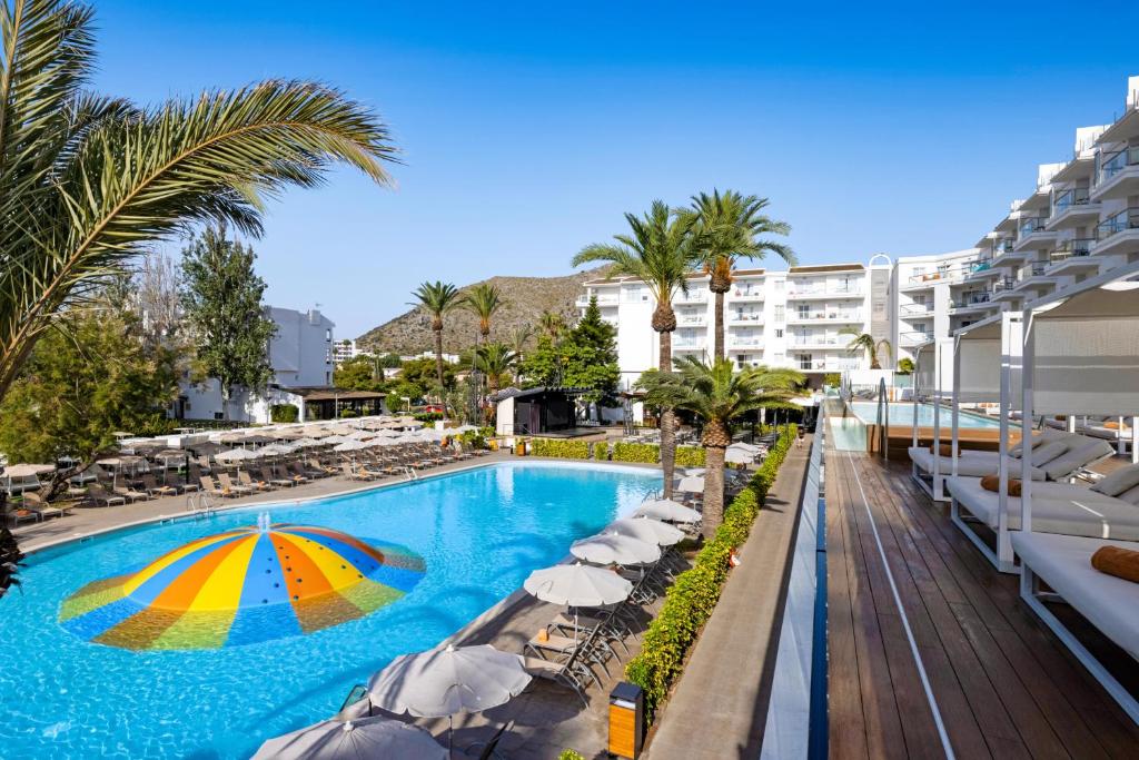 VIVA Sunrise — Swimming pool in Alcudia, Balearic Islands