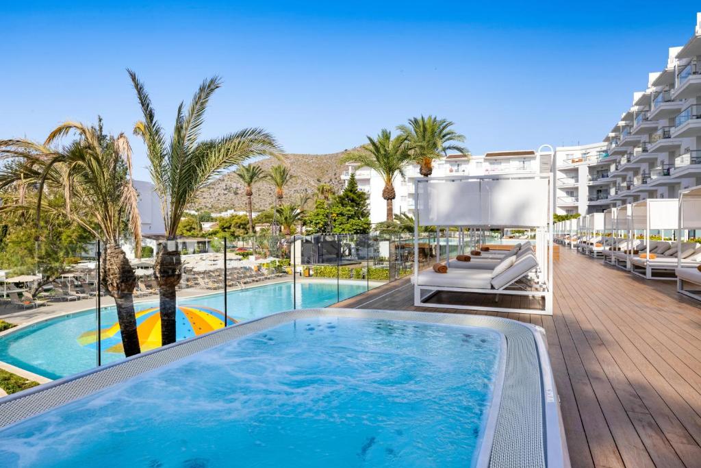 VIVA Sunrise — Swimming pool in Alcudia, Balearic Islands