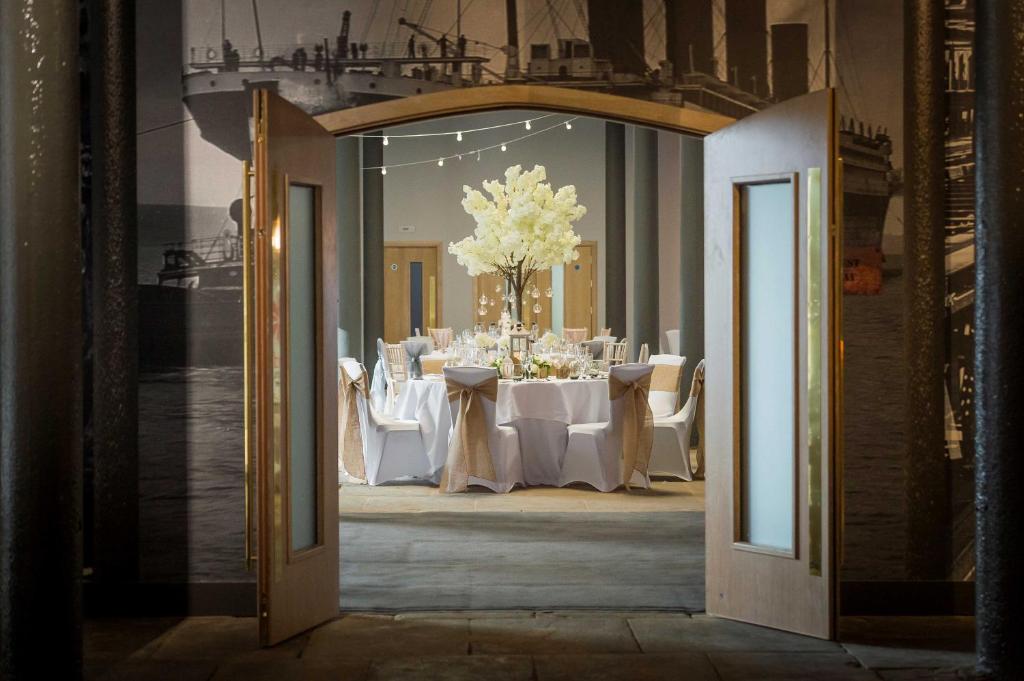 Banquet hall