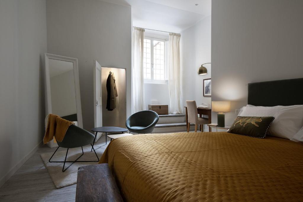 Bright 3-Bedroom Apartment with Patio in Florence Historic Center Near Duomo - 3