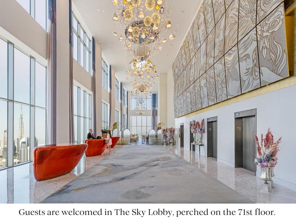 SLS ドバイ ホテル & レジデンス (SLS Dubai Hotel & Residences) フロント・ロビー