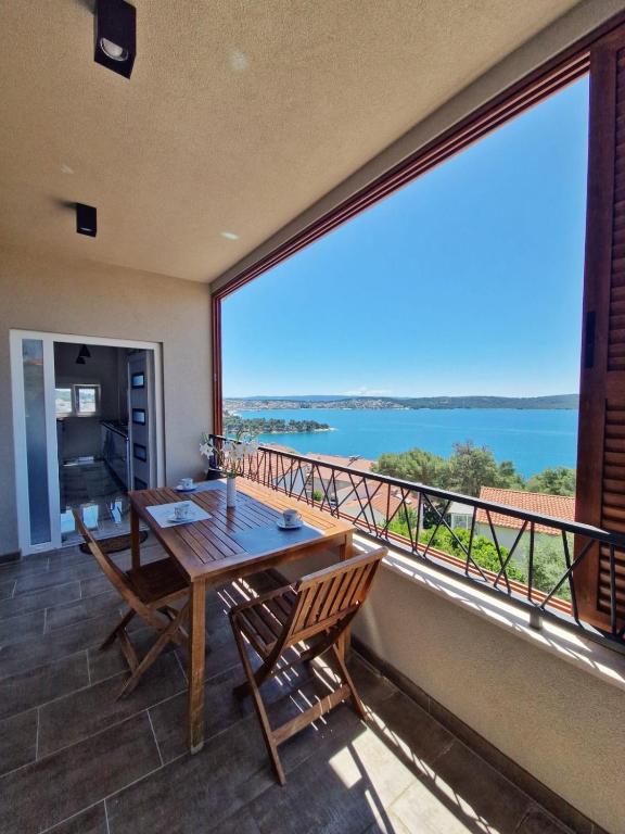 Floris apartment, Trogir