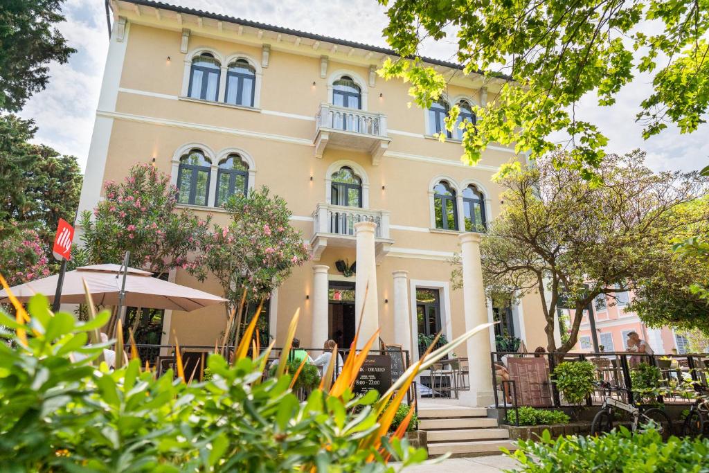 DeGrassi Boutique Garni Hotel Izola