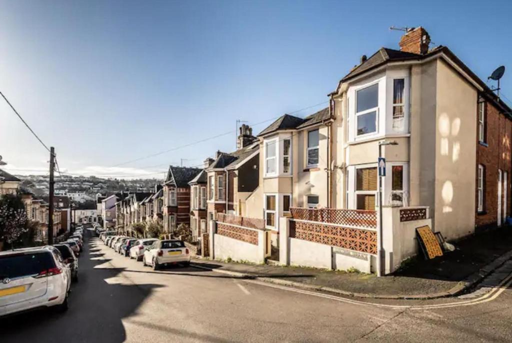 The Boat House - dog-friendly holiday home in Dawlish