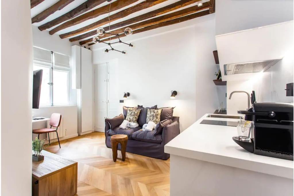 Central Studio Tronchet, Paris