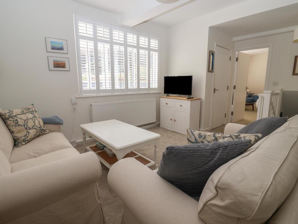 16 Church Street, Lyme Regis