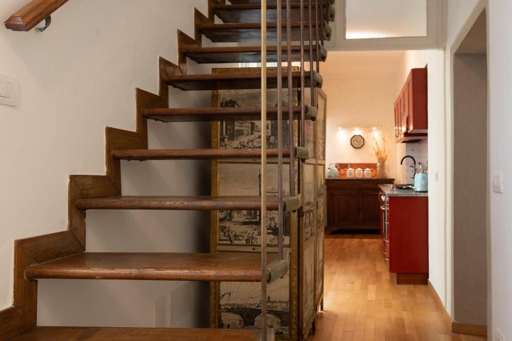 Santo Spirito Frescoed 6 sleeps apartment - 4