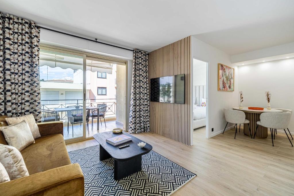 Harmony with private terrace - near Croisette, Cannes