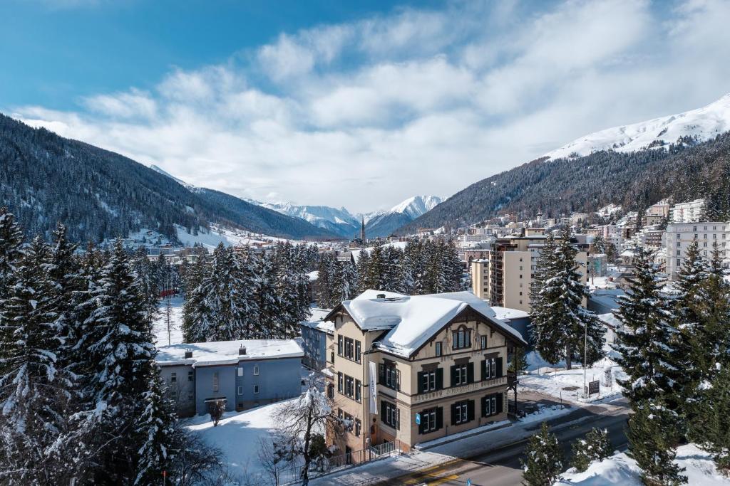 Heart of Davos apartments - 4