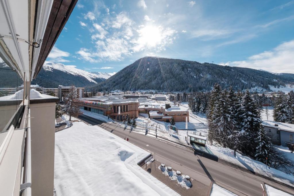 Heart of Davos apartments - 5