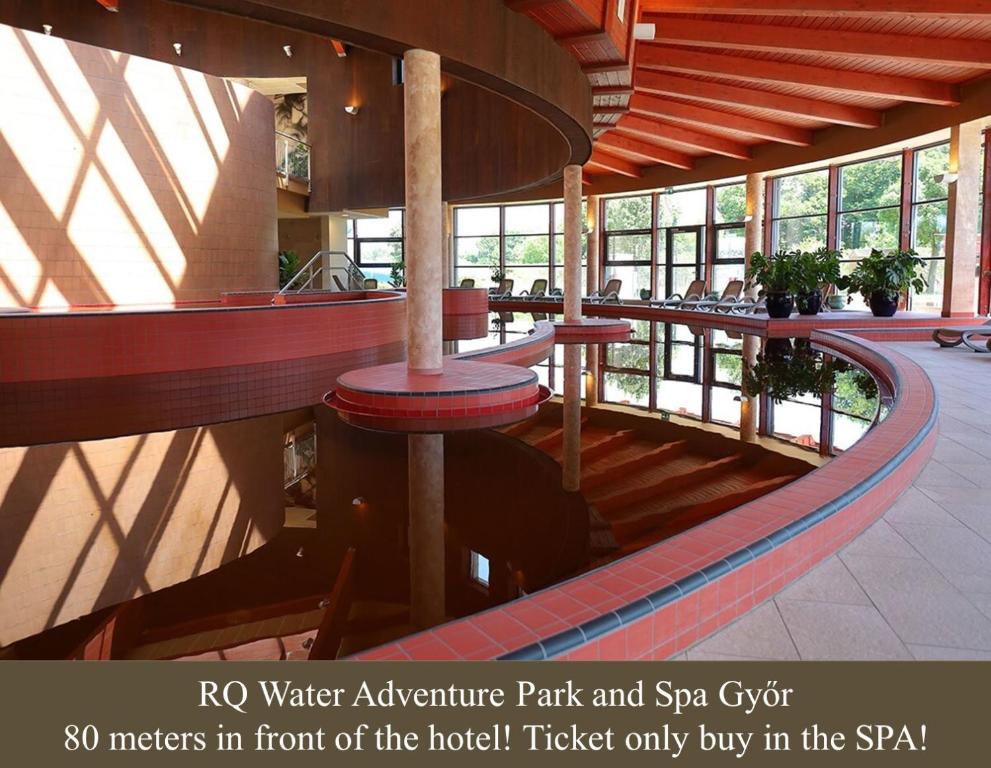 Swimming pool, RQ Boutique & Unique Hotel in Gyor