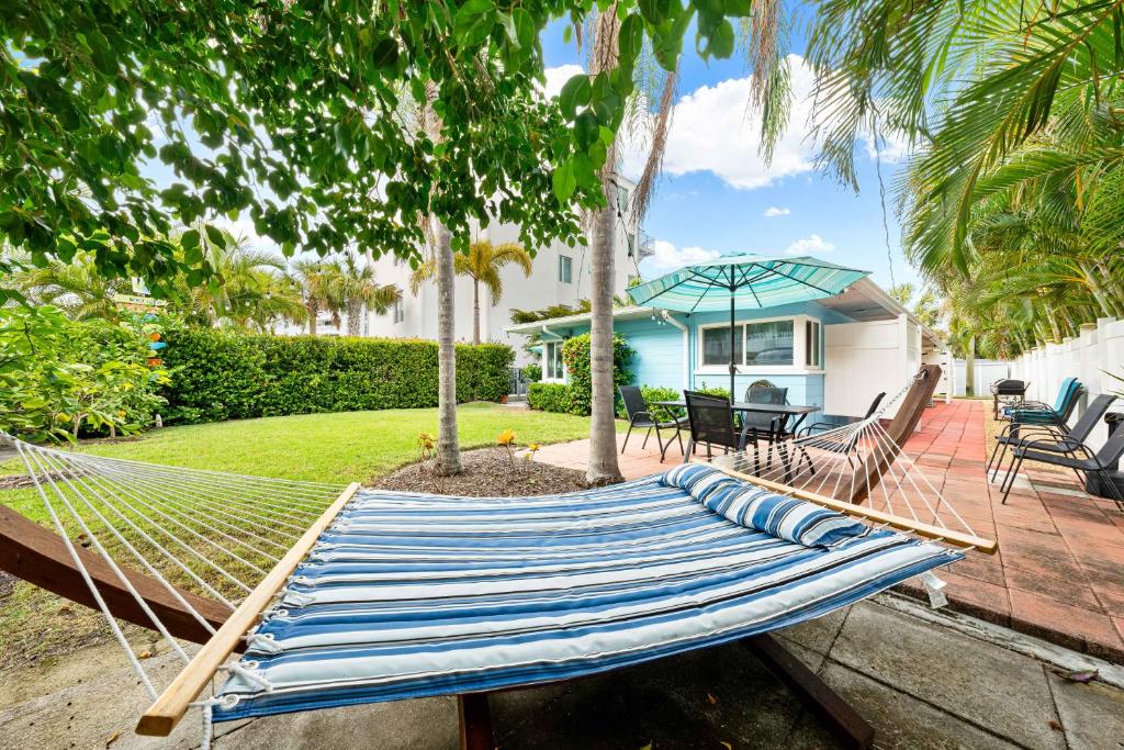 A Hidden Paradise By Beachside Management, Sarasota