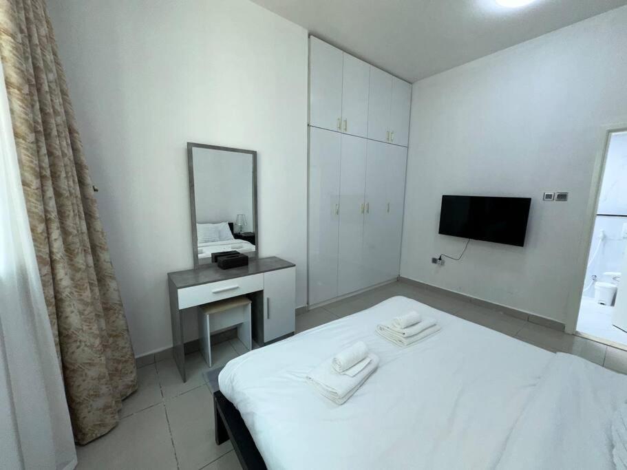 Cozy 2 Bedroom Retreat, Dubaï