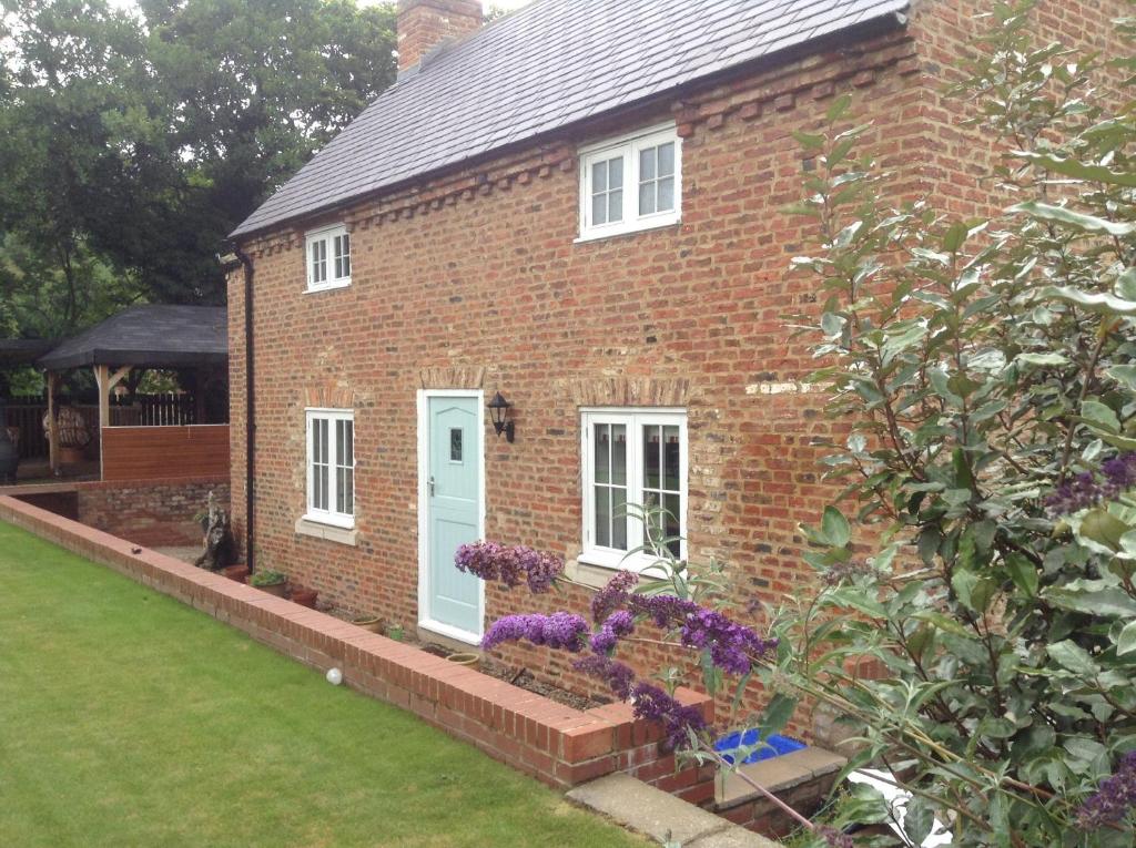 Bridgewater Cottage
