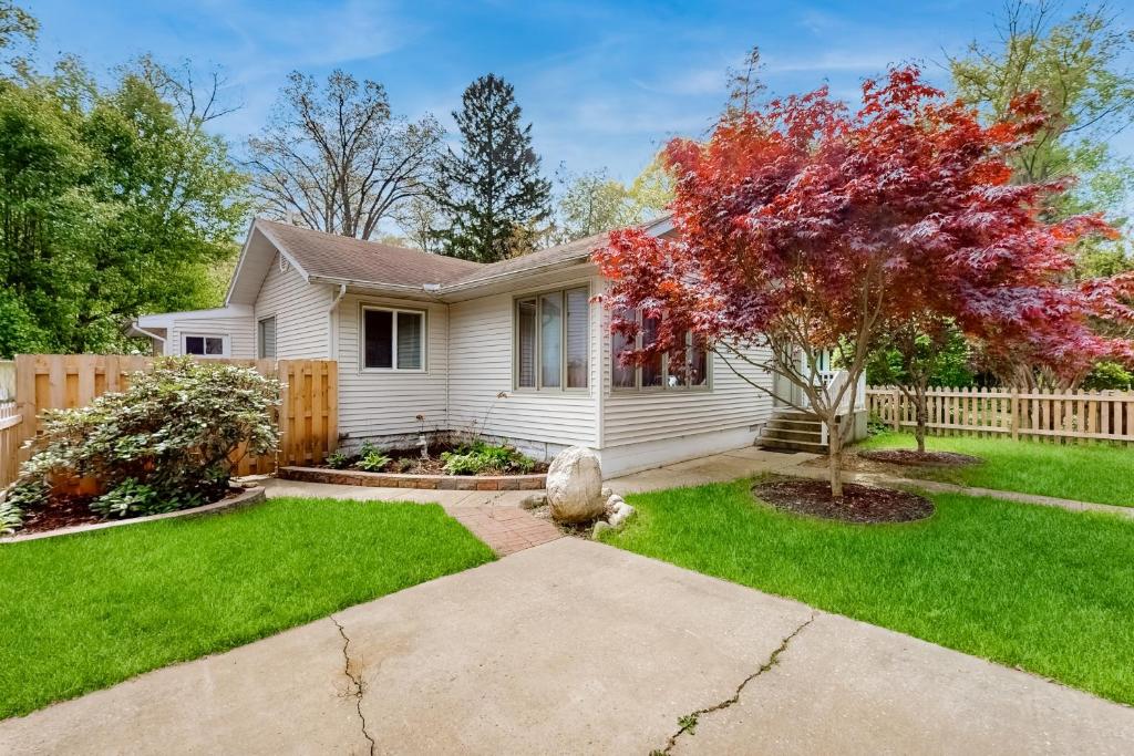 Steps from the Sand, Union Pier