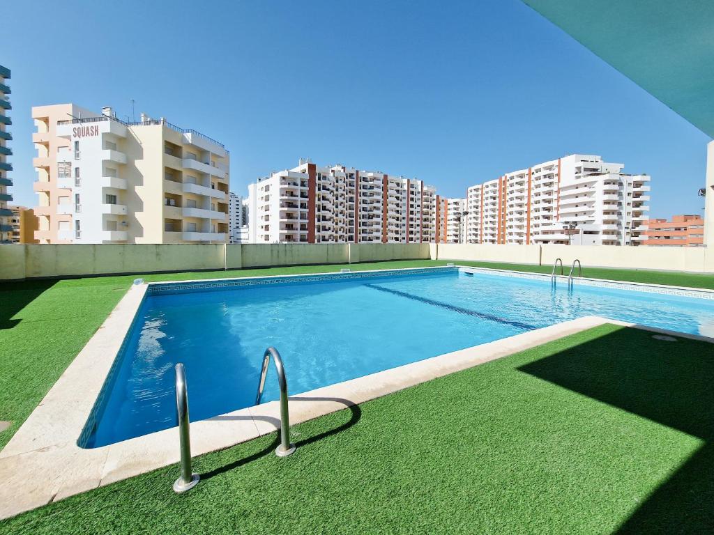 Swimming pool, Apartments Edificio Cruzeiro in Portimao