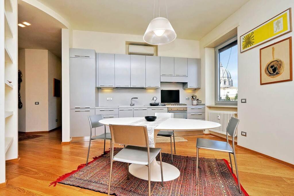 Saint Peter's Bright Apartment | Romeloft - 2