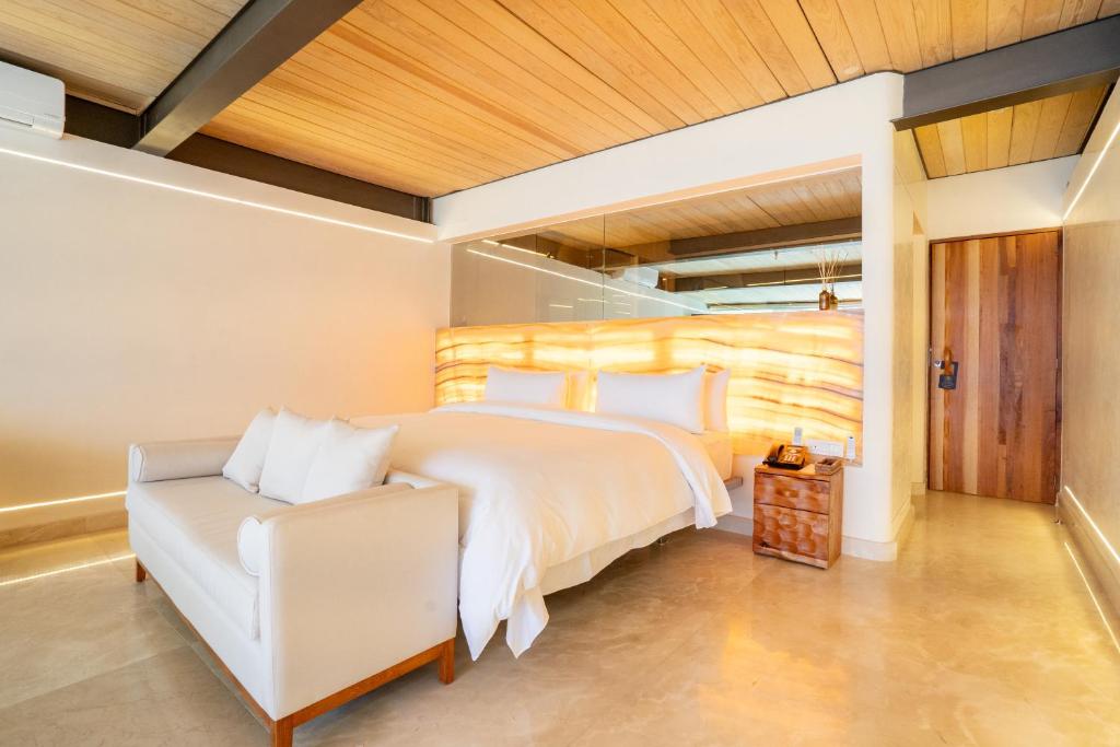 El Santuario Resort & Spa - 4