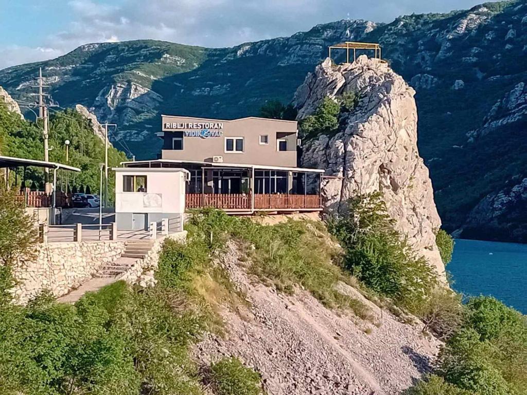 Motel & Restoran "VIDIKOVAC" - 2